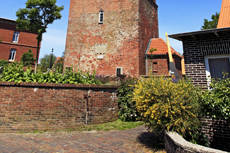 Borkum: Ansichtssache, der alte Leuchtturm - De Olde Toorn.