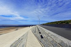 Borkum: Die Bürgermeister-Kieviet-Promenade verbindet den Nordstrand mit dem Südstrand.