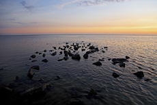 Borkum: Sonnenuntergang am Nordstrand, ein Fest der Farben.