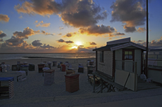 Borkum: Abendstimmung am Weststrand.