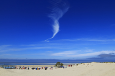 Borkum: Bizarre Wolkenbildung über den Nordstrand.