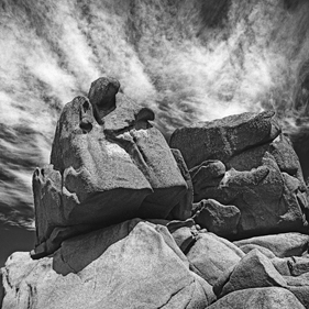 Die Bretagne: ein anderer Blick - un regard différent: Tregastel, Côte de Granit Rose - die Rosa Granit Küste. Die Côte de Granit Rose ist wegen ihrer vielfältigen Felsformationen eine der schönsten Gegenden der Bretagne.