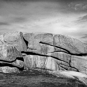 Die Bretagne: ein anderer Blick - un regard différent: Tregastel, Côte de Granit Rose - die Rosa Granit Küste. Die Côte de Granit Rose ist wegen ihrer vielfältigen Felsformationen eine der schönsten Gegenden der Bretagne.