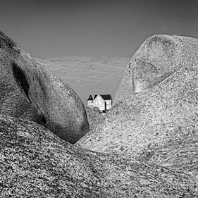 Die Bretagne: ein anderer Blick - un regard différent: Tregastel, Côte de Granit Rose - die Rosa Granit Küste. Die Côte de Granit Rose ist wegen ihrer vielfältigen Felsformationen eine der schönsten Gegenden der Bretagne.