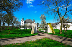 Der Niederrhein: Frühlingserwachen - Obstblüte bei Haus Neersdonk in Vorst