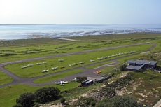 Norderney: DIE Thalassoinsel. Der Leuchtturm, von der Aussichtsplattform hat man einen grandiosen Blick auf die vielfälltige und abwechslungsreiche Insellandschaft.