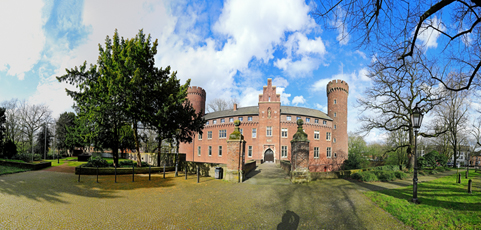 Der Niederrhein:Frühling – Panoramablick 180 Grad. Kempen - Die Burg. Panoramagröße: 121x58 cm / 300dpi