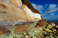 Kreidefelsen Rügen - der Hochuferweg. Die kleine Reise beginnt in Sassnitz über die Strandwegvariante bis zum letztmöglichen Strandaufstieg am Kieler Ufer.