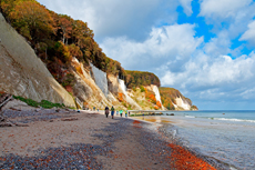 Kreidefelsen Rügen - der Hochuferweg. Die kleine Reise beginnt in Sassnitz über die Strandwegvariante bis zum letztmöglichen Strandaufstieg am Kieler Ufer.