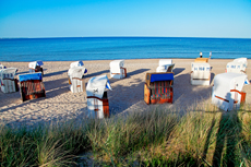 Scharbeutz - Im Süden der Lübecker Bucht, in direkter Nachbarschaft zum Timmendorfer Strand, liegt das mit seiner langen Strandpromenade und kilometerlangen, feinsandigen Themenstränden, Scharbeutz.