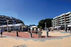 Scharbeutz - Im Süden der Lübecker Bucht, in direkter Nachbarschaft zum Timmendorfer Strand, liegt das mit seiner langen Strandpromenade und kilometerlangen, feinsandigen Themenstränden, Scharbeutz.