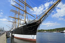 Timmendorfer Strand: Travemünde. Die Viermastbark Passat, das besondere Wahrzeichen in Travemünde.